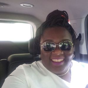 Meet your Posher, Deslyn